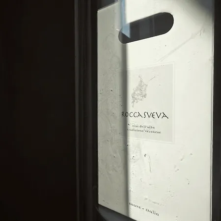Opera Luxury شقة