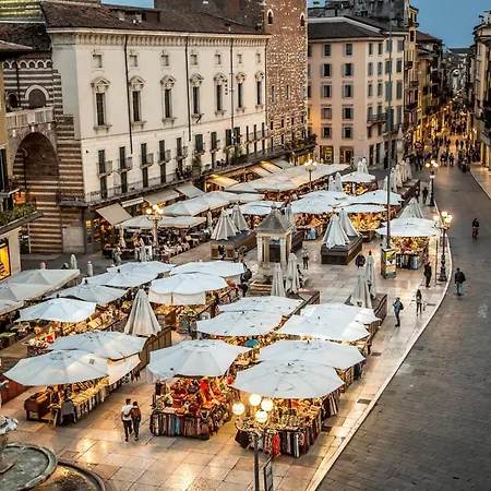 아파트 Opera Luxury