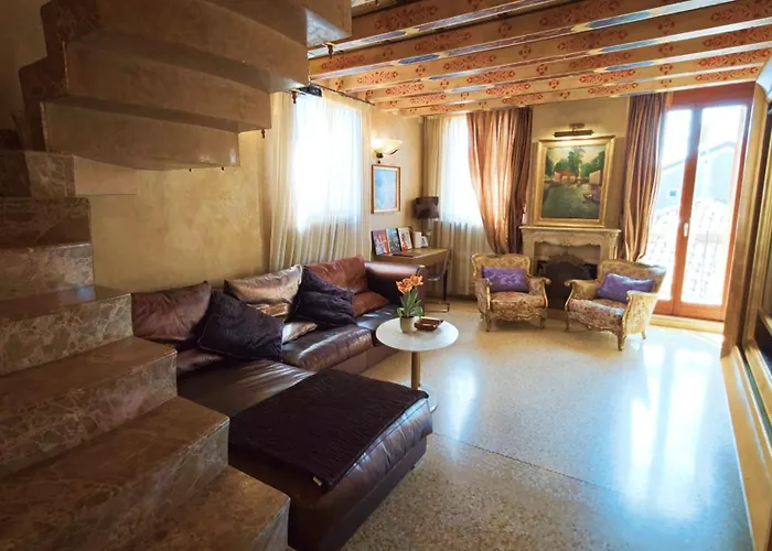 Opera Luxury Lägenhet