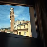 Opera Luxury Lejlighed